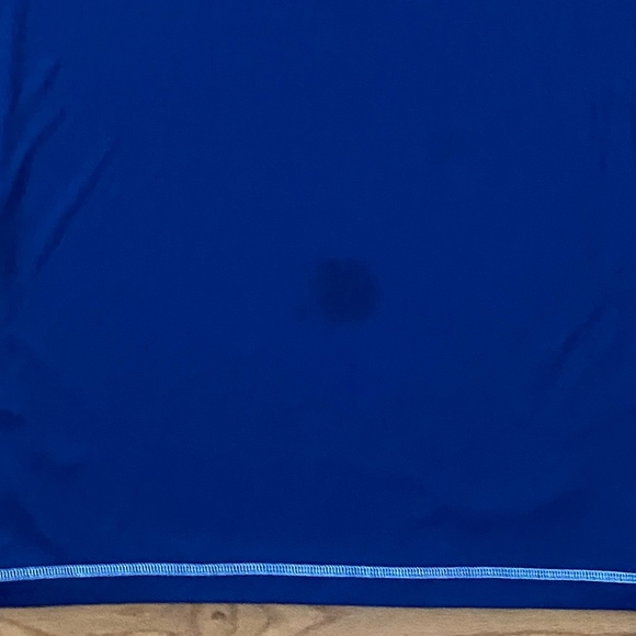 Amazon Essentials Men's Short-Sleeve Quick-Dry UPF 50 Swim Tee (XL) - Picture 6 of 6